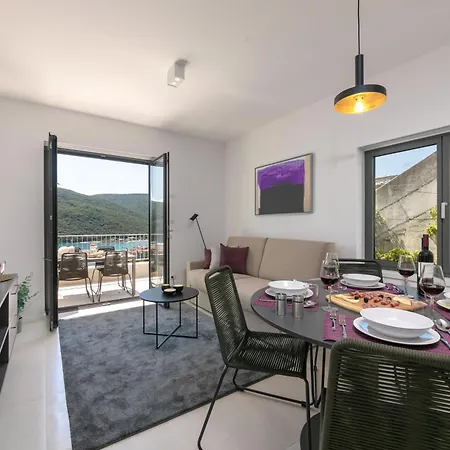 Kanat 1 & 2 With Beautiful Sea View * ראבץ