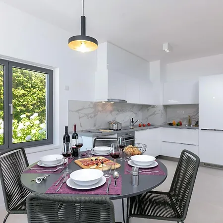Kanat 1 & 2 With Beautiful Sea View * ראבץ