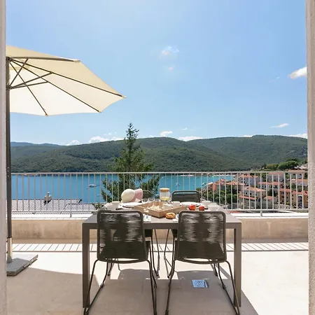 Kanat 1 & 2 With Beautiful Sea View דירה