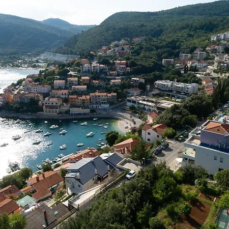 Kanat 1 & 2 With Beautiful Sea View Apartment Rabac